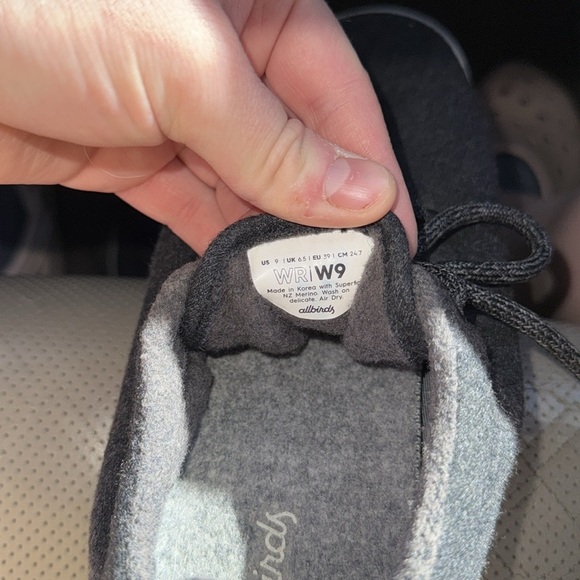 Women’s size 9 grey allbird tennis shoe tie comfy wool runner jogging walking - Picture 2 of 2